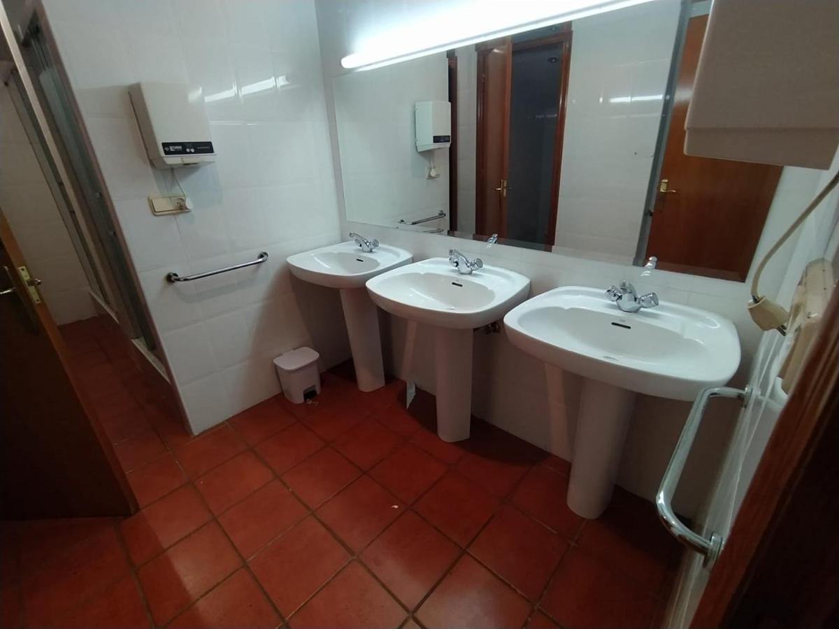Albergue De Nuestra Senora Carrasquedo Granon Eksteriør billede